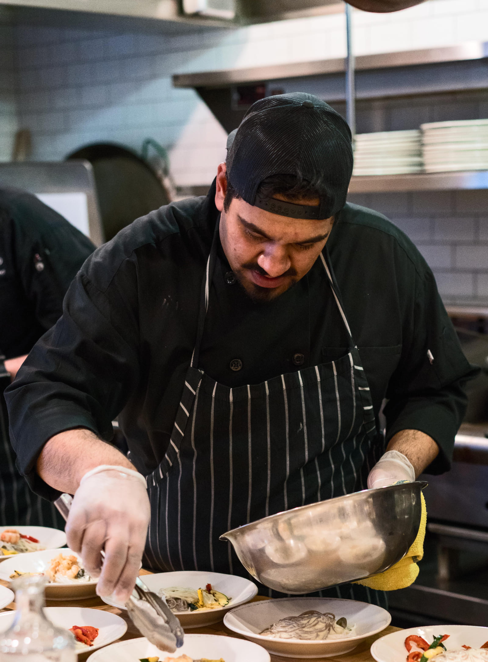 Chef cooking info102x