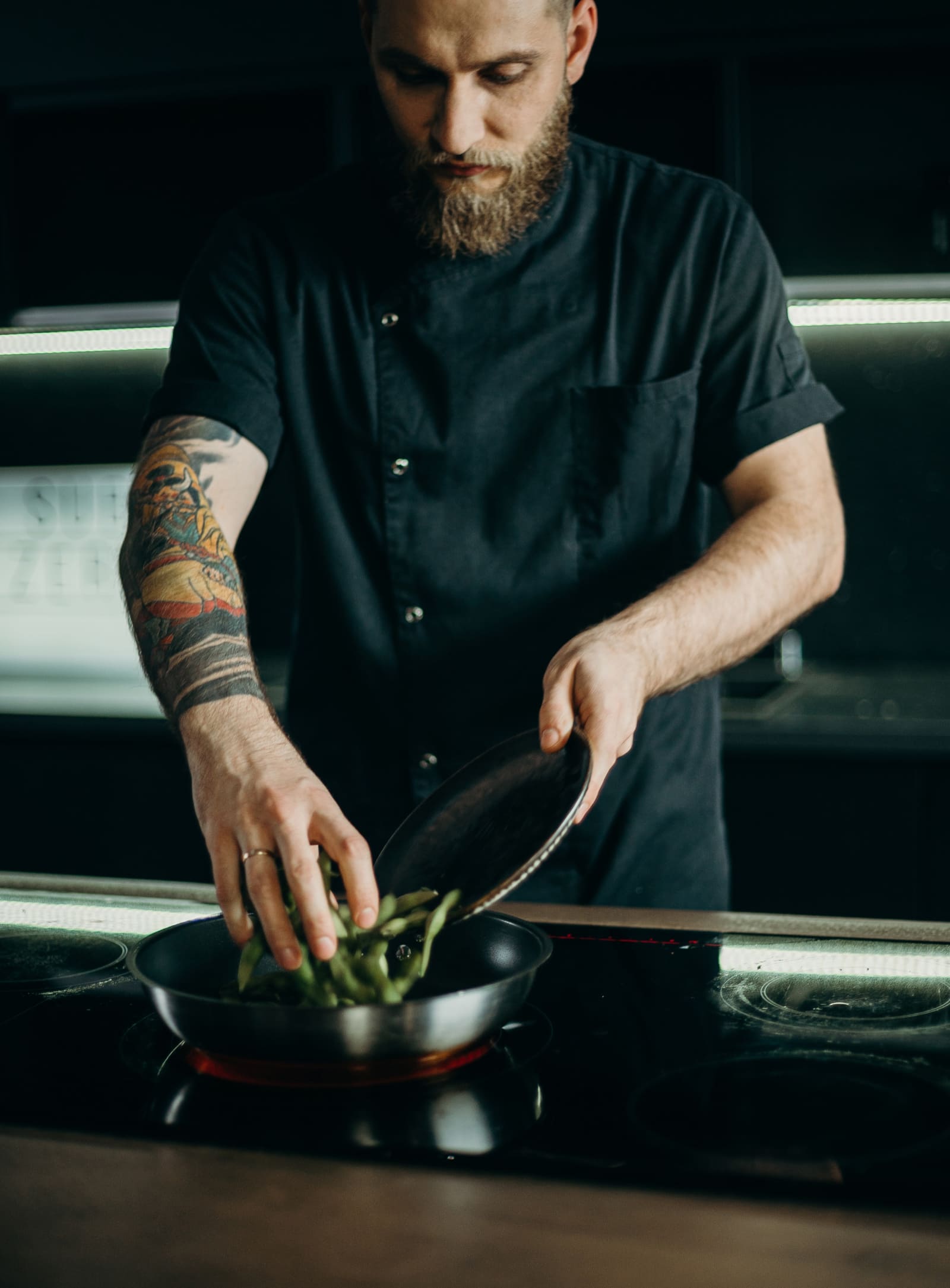 Chef cooking info12x